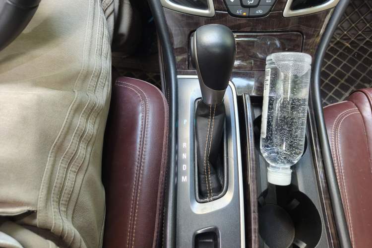 Used Buick LaCrosse 2013 2.4L SIDI Elite Comfort Version Gear Lever