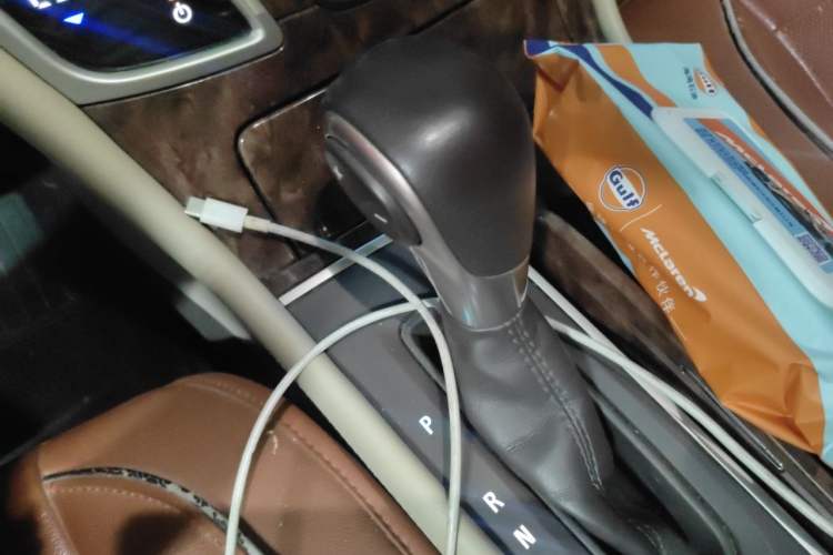 Used Buick LaCrosse 2013 2.4L SIDI Leading Comfort Version Gear Lever