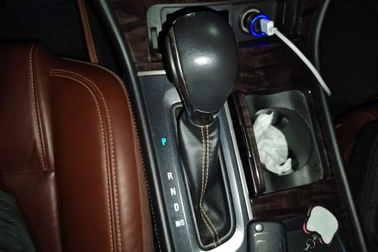 Used Buick LaCrosse 2013 2.4L SIDI Luxury Comfort Edition Gear Lever