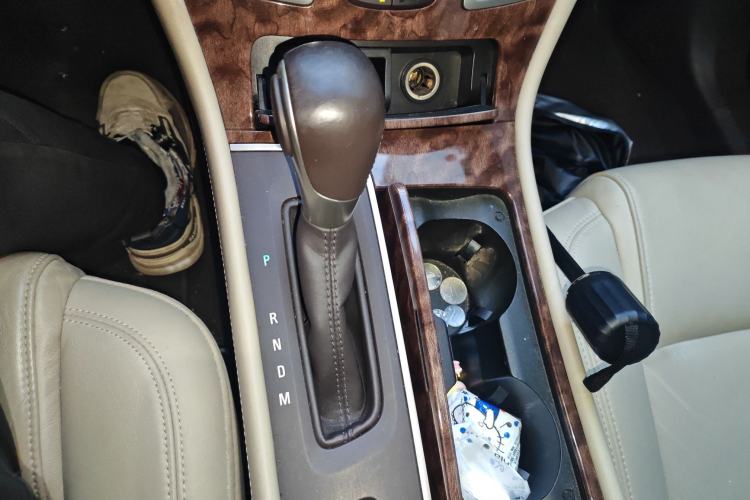 Used Buick LaCrosse 2013 2.4L SIDI Leading Comfort Version Gear Lever