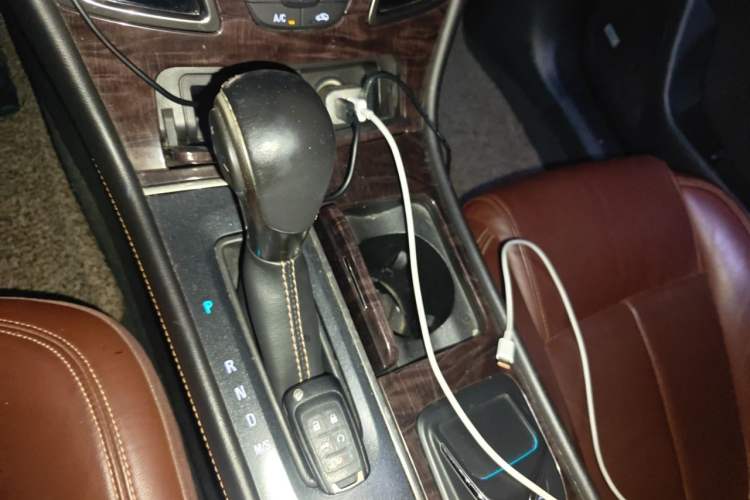 Used Buick LaCrosse 2013 2.4L SIDI Luxury Comfort Edition Gear Lever
