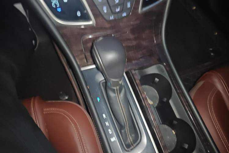 Used Buick LaCrosse 2013 2.0T SIDI Elite Tech Version Gear Lever