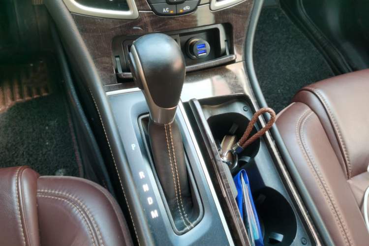 Used Buick LaCrosse 2013 2.4L SIDI Elite Comfort Version Gear Lever