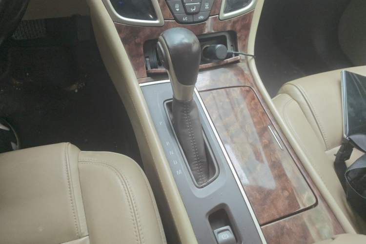 Used Buick LaCrosse 2013 2.4L SIDI Leading Comfort Version Gear Lever