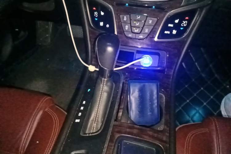 Used Buick LaCrosse 2013 2.4L SIDI Luxury Comfort Edition Gear Lever