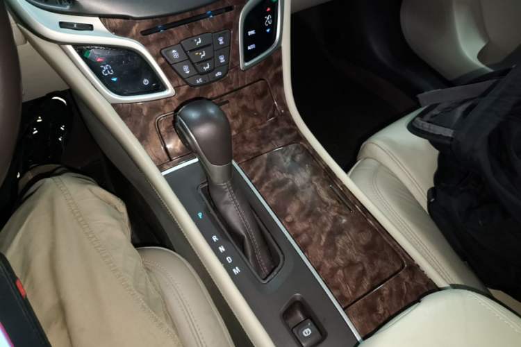 Used Buick LaCrosse 2013 2.4L SIDI Leading Comfort Version Gear Lever