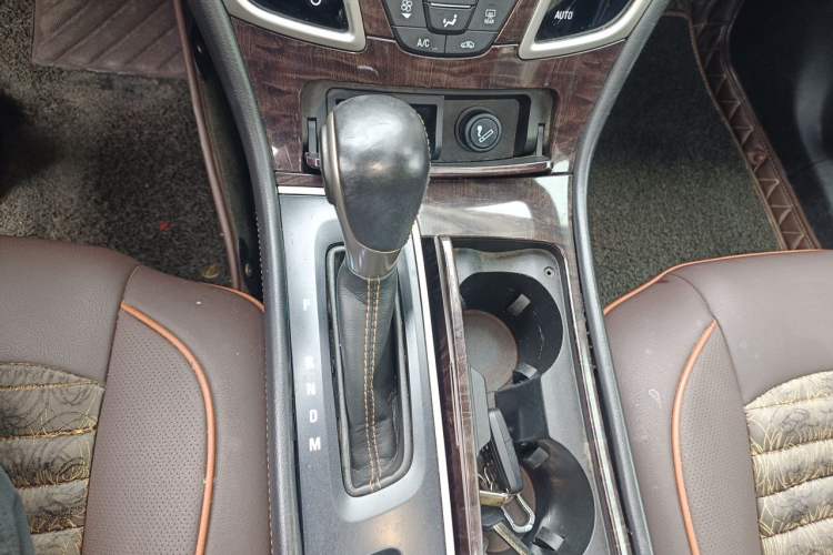 Used Buick LaCrosse 2013 2.4L SIDI Luxury Comfort Edition Gear Lever