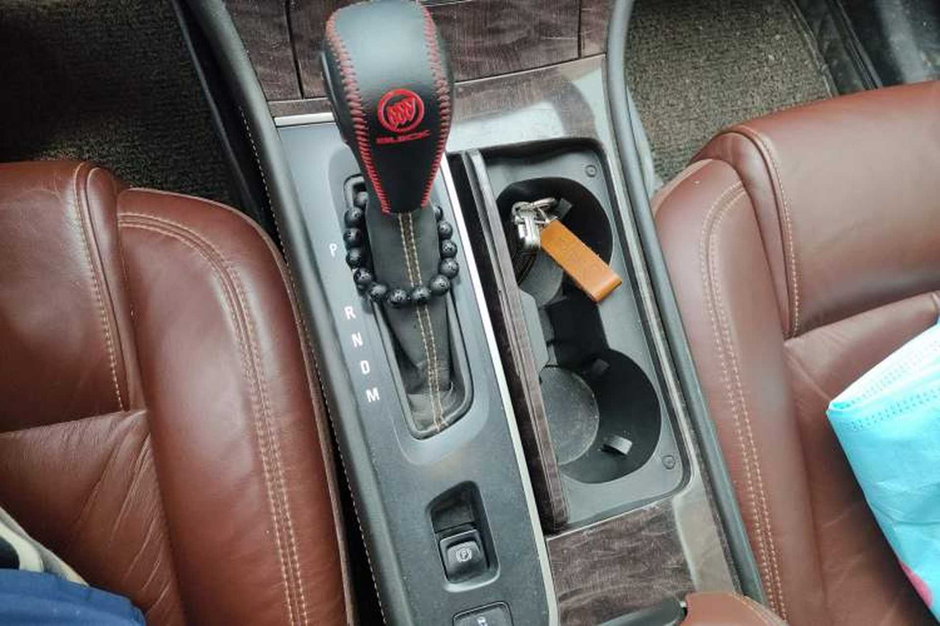 Used Buick LaCrosse 2013 2.4L SIDI Elite Comfort Version Gear Lever