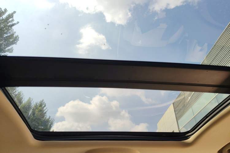 Used Buick LaCrosse 2013 2.4L SIDI Leading Comfort Version Headliner