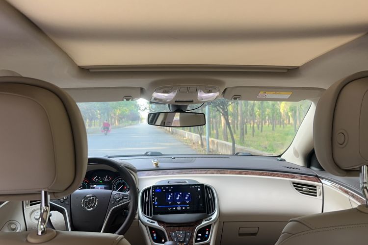 Used Buick LaCrosse 2013 2.4L SIDI Leading Comfort Version Headliner