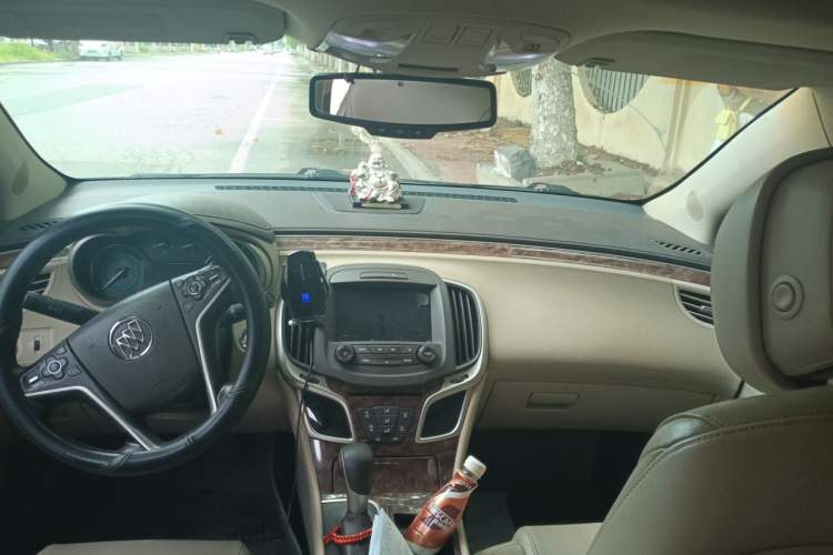 Used Buick LaCrosse 2013 2.4L SIDI Elite Comfort Version Headliner