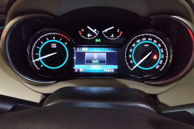 Used Buick LaCrosse 2013 2.0T SIDI Technology Version Instrument Cluster