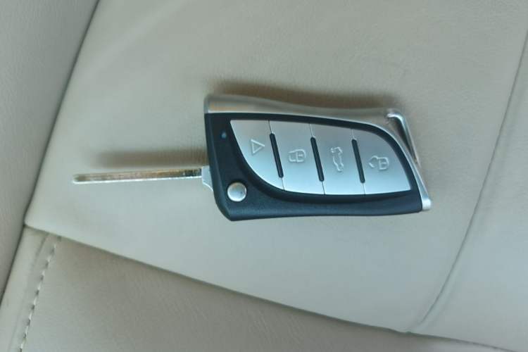 Used Buick LaCrosse 2013 2.4L SIDI Leading Comfort Version Interior 1