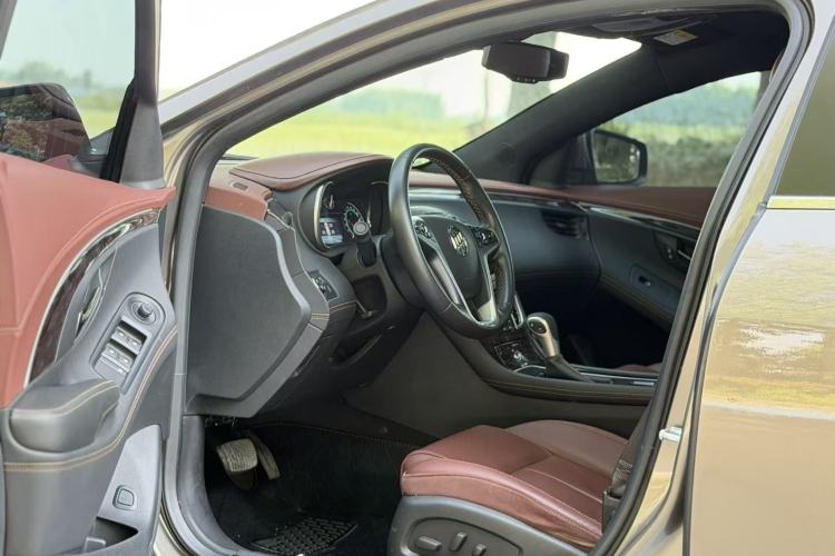Used Buick LaCrosse 2013 2.4L SIDI Leading Comfort Version Interior 1
