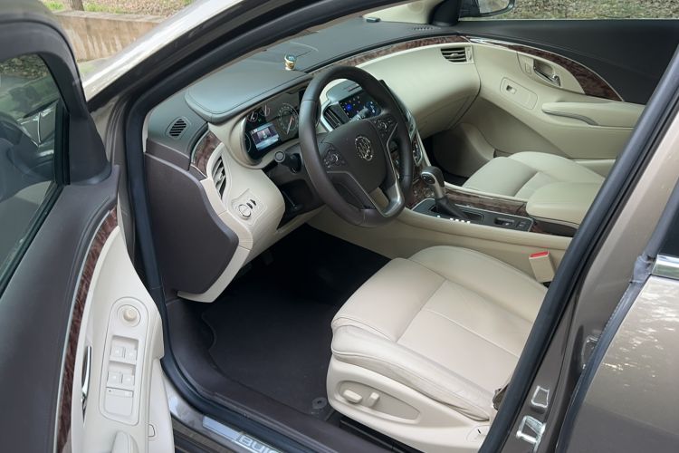 Used Buick LaCrosse 2013 2.4L SIDI Leading Comfort Version Interior 1