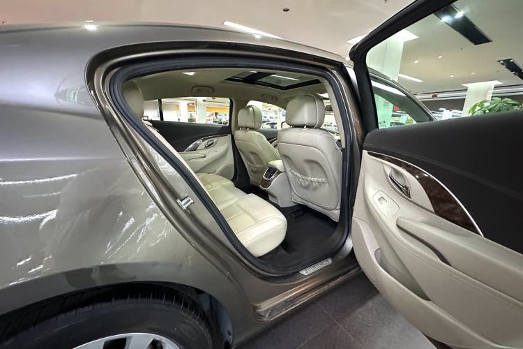 Used Buick LaCrosse 2013 2.4L SIDI Leading Comfort Version Interior 10