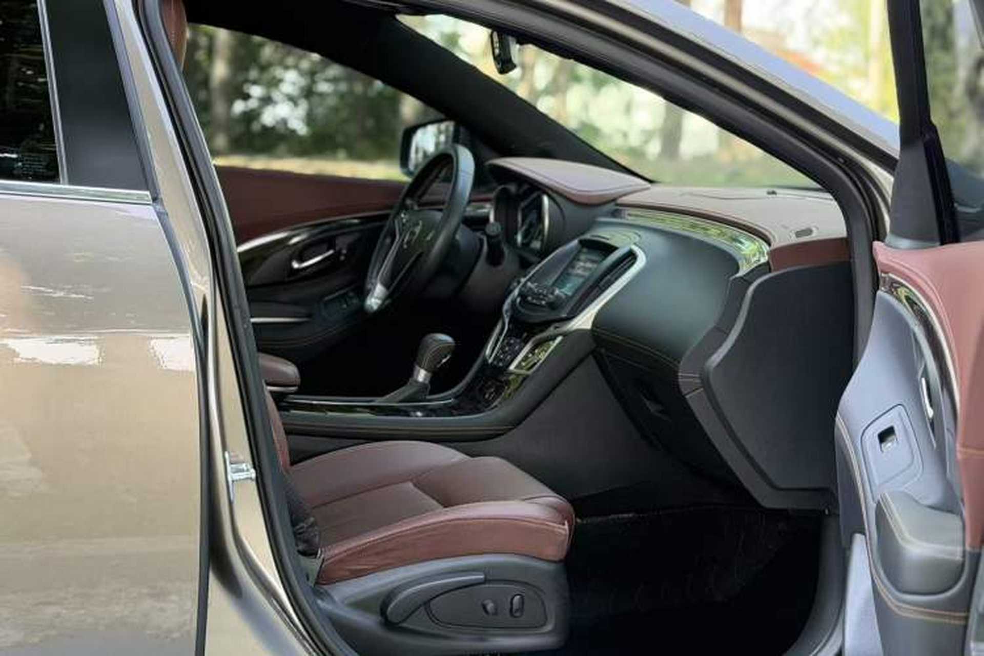 Used Buick LaCrosse 2013 2.4L SIDI Leading Comfort Version Interior 2