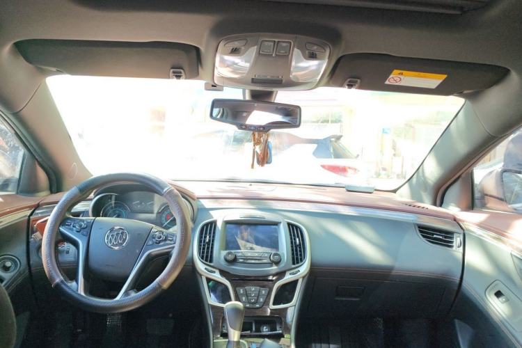 Used Buick LaCrosse 2013 2.4L SIDI Elite Comfort Version Interior 2