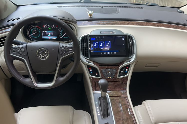 Used Buick LaCrosse 2013 2.4L SIDI Leading Comfort Version Interior 3