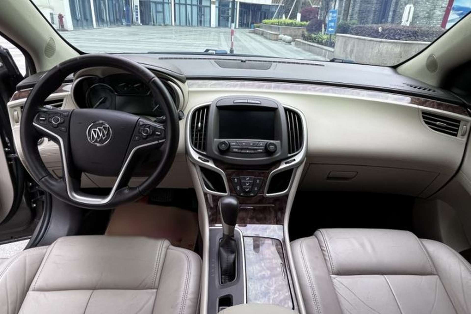 Used Buick LaCrosse 2013 2.4L SIDI Leading Comfort Version Interior 4