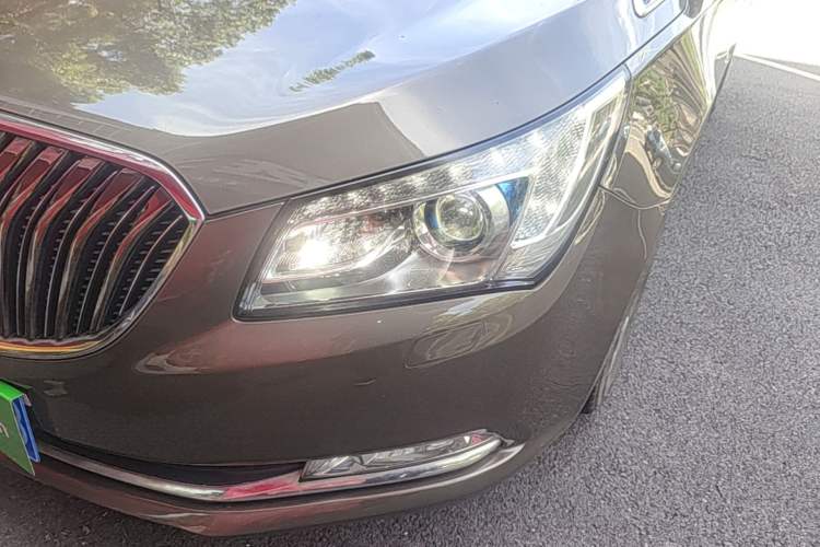 Used Buick LaCrosse 2013 2.4L SIDI Elite Comfort Version Left Front Headlight