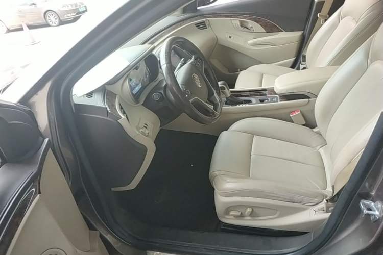 Used Buick LaCrosse 2013 2.4L SIDI Leading Comfort Version Left Front Seat