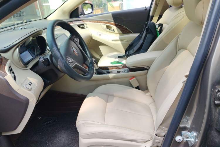 Used Buick LaCrosse 2013 2.4L SIDI Leading Comfort Version Left Front Seat