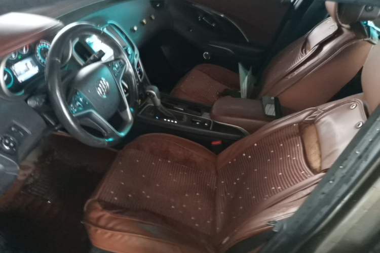 Used Buick LaCrosse 2013 2.4L SIDI Elite Comfort Version Left Front Seat