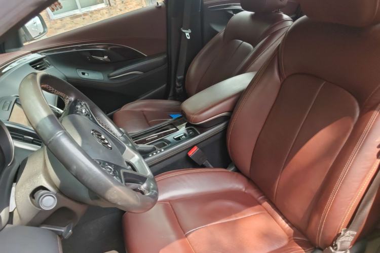Used Buick LaCrosse 2013 2.4L SIDI Elite Comfort Version Left Front Seat