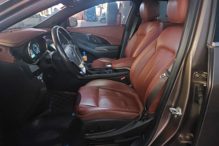 Used Buick LaCrosse 2013 2.0T SIDI Elite Tech Version Left Front Seat