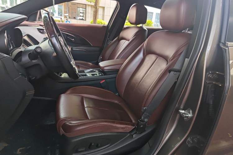 Used Buick LaCrosse 2013 2.4L SIDI Luxury Comfort Edition Left Front Seat