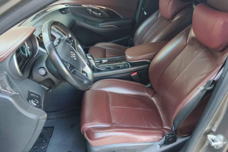 Used Buick LaCrosse 2013 2.4L SIDI Elite Comfort Version Left Front Seat