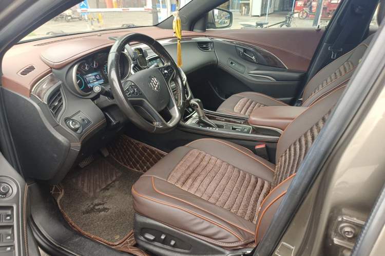 Used Buick LaCrosse 2013 2.4L SIDI Luxury Comfort Edition Left Front Seat
