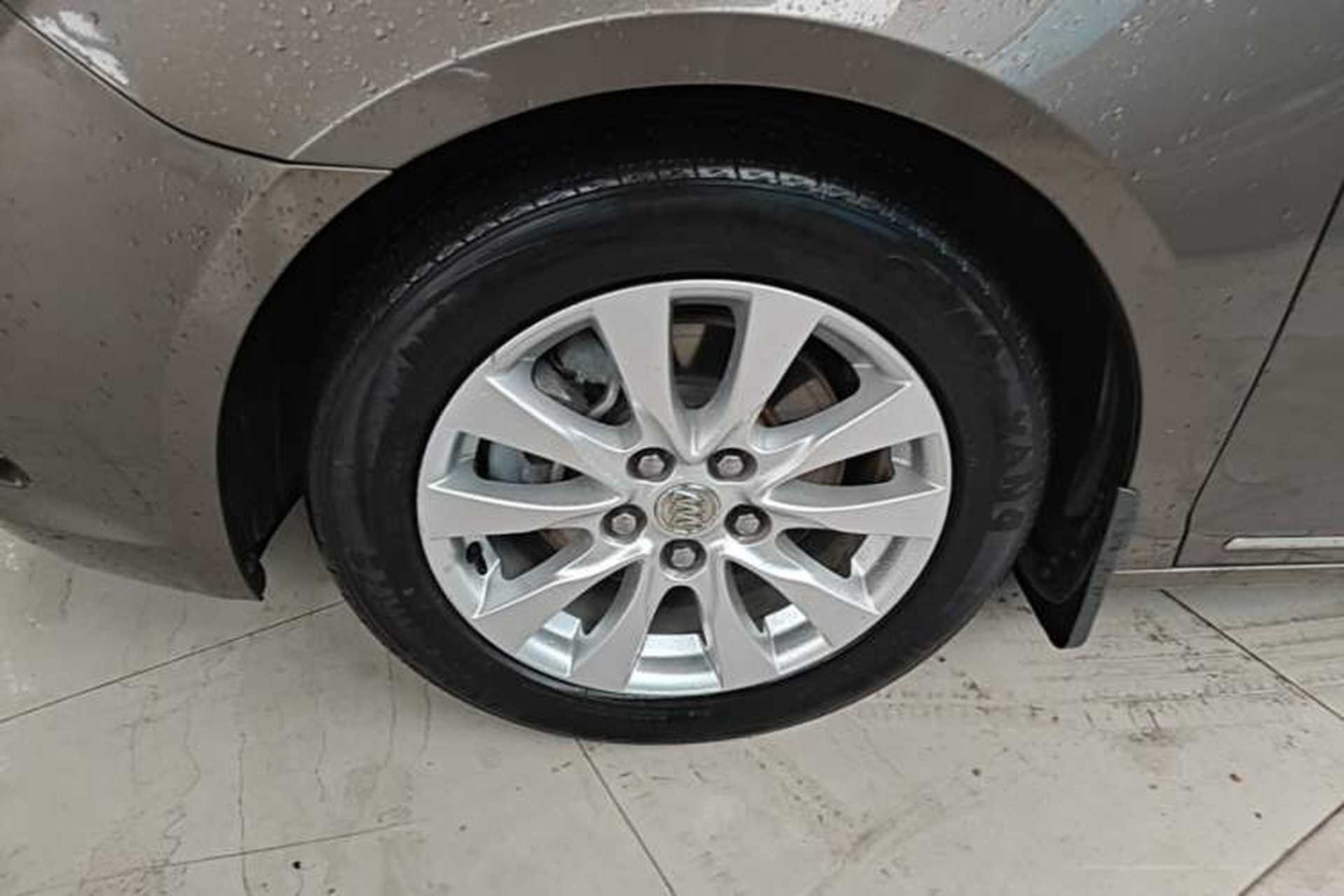 Used Buick LaCrosse 2013 2.4L SIDI Leading Comfort Version Left Front Wheel Hub
