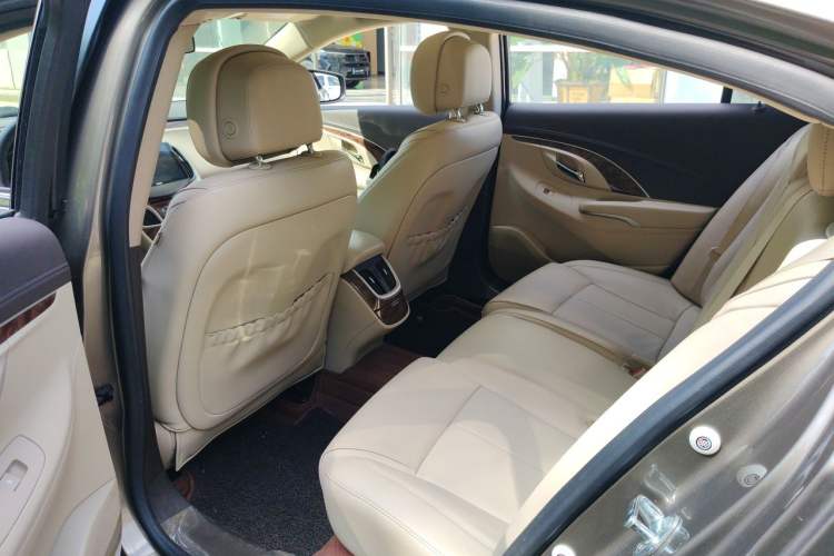 Used Buick LaCrosse 2013 2.4L SIDI Leading Comfort Version Left Rear Seat