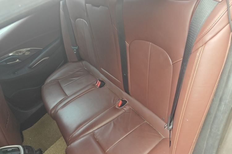Used Buick LaCrosse 2013 2.4L SIDI Elite Comfort Version Left Rear Seat