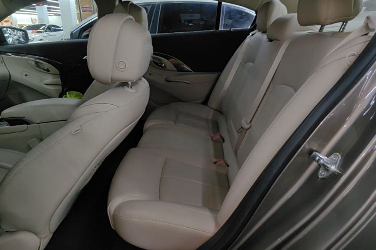 Used Buick LaCrosse 2013 2.4L SIDI Leading Comfort Version Left Rear Seat