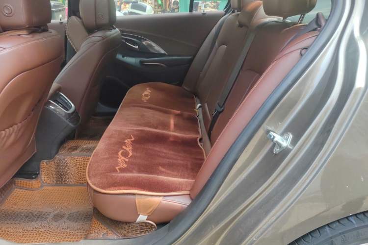 Used Buick LaCrosse 2013 2.4L SIDI Elite Comfort Version Left Rear Seat