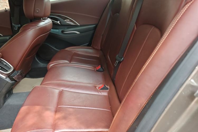 Used Buick LaCrosse 2013 2.4L SIDI Elite Comfort Version Left Rear Seat