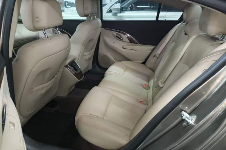 Used Buick LaCrosse 2013 2.4L SIDI Leading Comfort Version Left Rear Seat