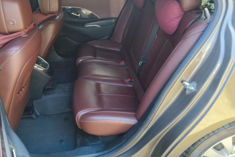 Used Buick LaCrosse 2013 2.4L SIDI Elite Comfort Version Left Rear Seat