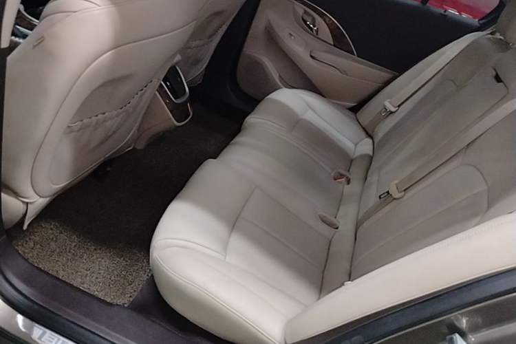 Used Buick LaCrosse 2013 2.4L SIDI Leading Comfort Version Left Rear Seat