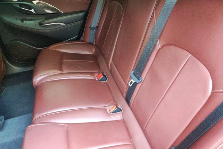 Used Buick LaCrosse 2013 2.4L SIDI Elite Comfort Version Left Rear Seat
