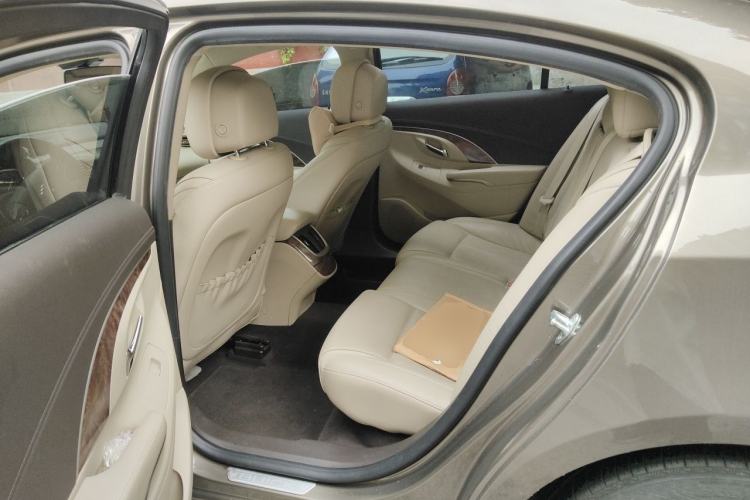 Used Buick LaCrosse 2013 2.4L SIDI Leading Comfort Version Left Rear Seat