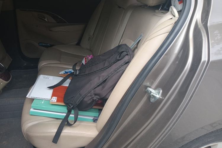 Used Buick LaCrosse 2013 2.4L SIDI Elite Comfort Version Left Rear Seat