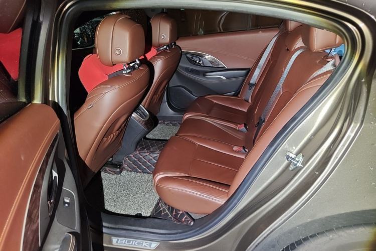 Used Buick LaCrosse 2013 2.4L SIDI Elite Comfort Version Left Rear Seat