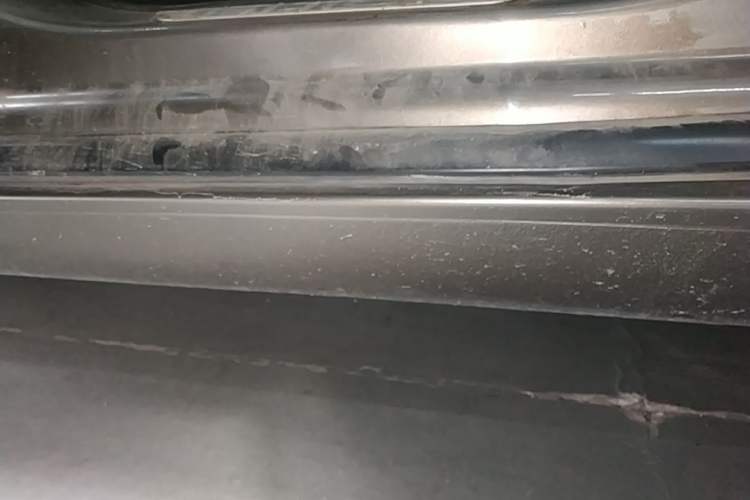 Used Buick LaCrosse 2013 2.4L SIDI Leading Comfort Version Left Side Sill