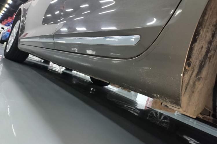 Used Buick LaCrosse 2013 2.4L SIDI Leading Comfort Version Left Side Sill