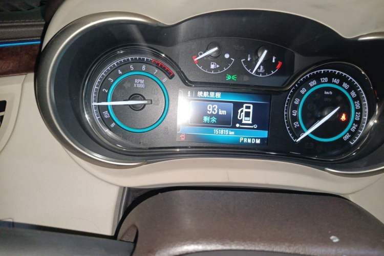 Used Buick LaCrosse 2013 eAssist 2.4L Eco-Friendly Comfort Model Odometer Close Up