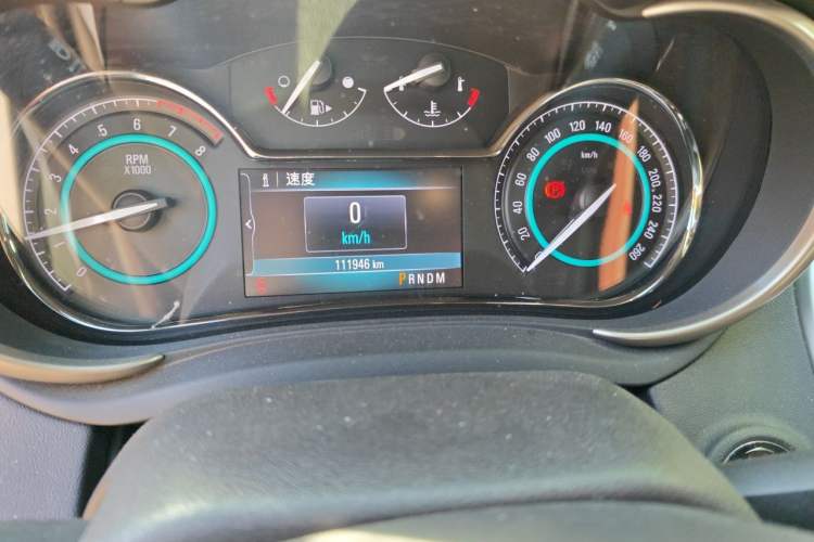 Used Buick LaCrosse 2013 2.4L SIDI Elite Comfort Version Odometer Close Up